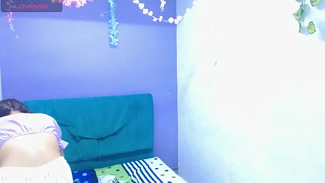 Snapshot of alyssamielmar chatting on June 17, 2026, 2:07 pm alyssamielmar online show from June 17, 2026, 2:07 pm