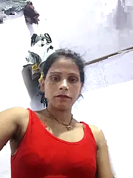 Snapshot of Roohi-hot chatting on July 2, 2026, 3:34 am Roohi-hot online show from July 2, 2026, 3:34 am