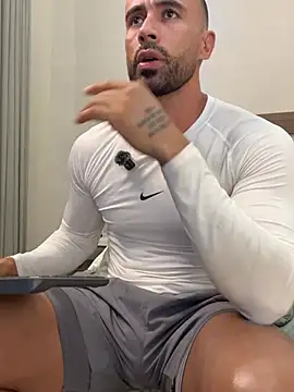 Mateo Ospina  online show from July 8, 2026, 7:51 pm