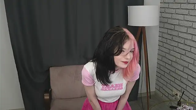 MeridethShumpert online show from June 14, 2026, 5:37 pm