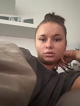Naya Rowe online show from June 14, 2026, 3:58 pm