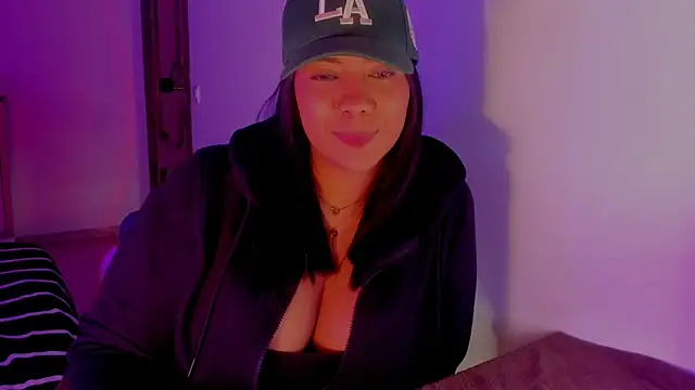 NicolePasqualott online show from April 10, 2026, 8:35 pm