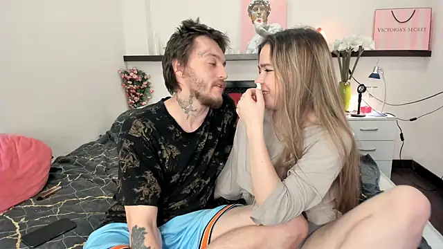 SweetyCouple LavaLova online show from June 16, 2026, 10:45 pm