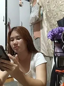 dirty chenxx online show from June 15, 2026, 4:09 pm