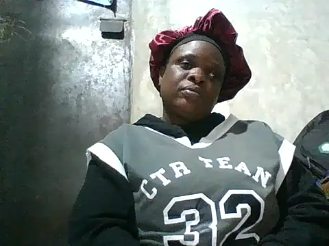 Snapshot of Juicy_lipsy chatting on June 16, 2026, 8:11 pm Juicy lipsy online show from June 16, 2026, 8:11 pm