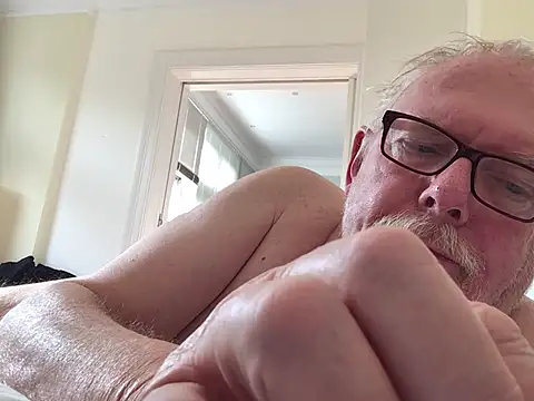 bigmannudist online show from June 29, 2026, 7:03 am