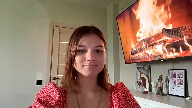 Karolinefrog online show from June 17, 2026, 11:05 pm