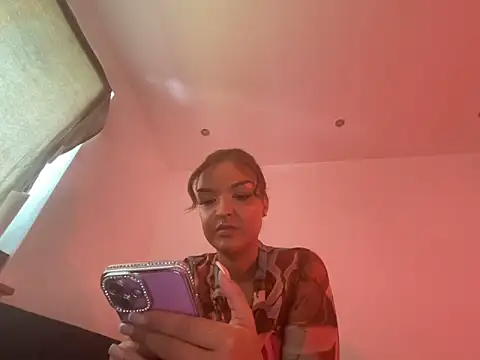 elina amara  online show from June 17, 2026, 10:39 am