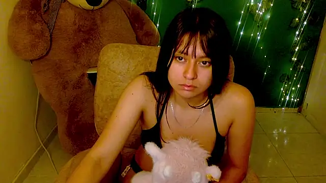 islarose546 online show from June 19, 2026, 2:43 pm