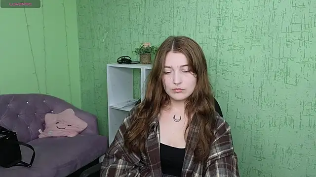 Zoe Zenith online show from June 18, 2026, 12:42 pm