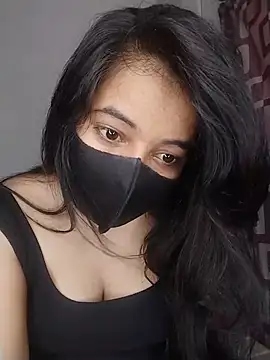 hottyplak online show from June 25, 2026, 6:51 am