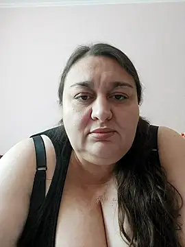 Snapshot of GoodLadyAlla chatting on June 24, 2026, 12:15 pm GoodLadyAlla online show from June 24, 2026, 12:15 pm