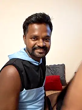 Snapshot of Garima_GILU chatting on June 19, 2026, 6:01 pm Garima GILU online show from June 19, 2026, 6:01 pm