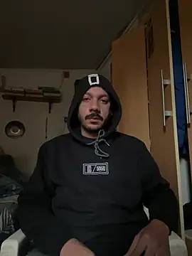 Tito3004 online show from June 19, 2026, 6:34 pm