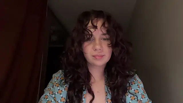 Snapshot of Loressava chatting on July 4, 2026, 6:58 pm Loressava online show from July 4, 2026, 6:58 pm
