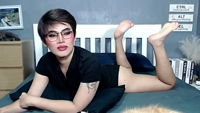 STUCK on YOU  online show from May 25, 2026, 11:44 pm
