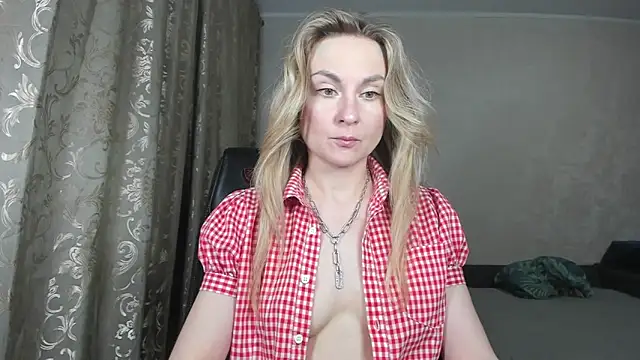 Snapshot of kelly_copperfield chatting on October 21, 2025, 3:35 pm kelly copperfield online show from October 21, 2025, 3:35 pm