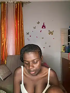 Triskymaya online show from June 24, 2026, 3:33 pm