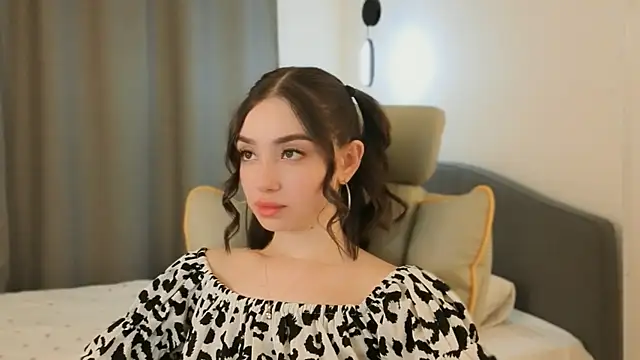 cherrylatte online show from June 20, 2026, 9:17 pm