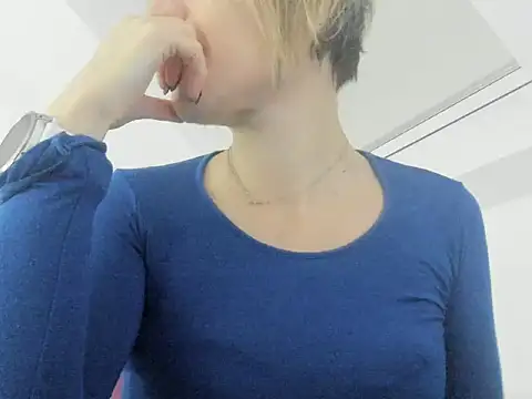 Snapshot of Ssoniaaa chatting on February 24, 2025, 3:23 am Ssoniaaa online show from February 24, 2025, 3:23 am