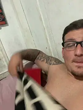 Snapshot of luisinnnnnn chatting on July 15, 2026, 3:34 am luisinnnnnn online show from July 15, 2026, 3:34 am