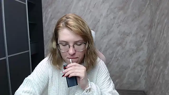Reginasmilee online show from February 18, 2025, 4:37 am