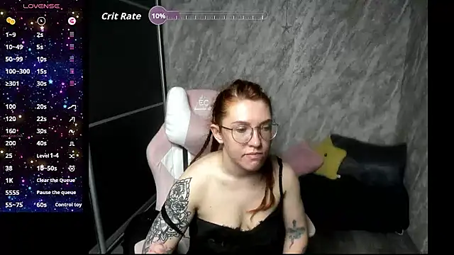 Reginasmilee online show from May 25, 2026, 1:44 am