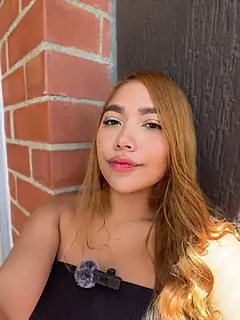 MiaSinsXXX online show from June 27, 2026, 4:23 pm
