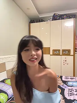 Lisa-mm online show from June 30, 2026, 3:24 pm