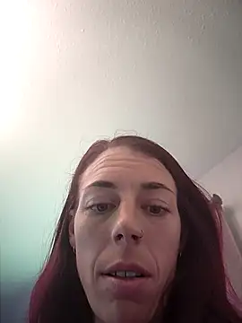 Snapshot of Elliehopp chatting on July 10, 2026, 6:43 pm Elliehopp online show from July 10, 2026, 6:43 pm