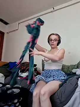 Little Miss Needy online show from June 27, 2026, 9:20 pm