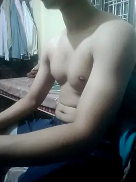 Snapshot of MusclesDream70 chatting on July 5, 2026, 10:17 pm MusclesDream70 online show from July 5, 2026, 10:17 pm