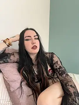 Ellie Whitfield online show from July 15, 2026, 12:43 pm