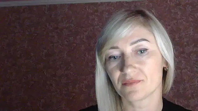 Snapshot of moonlightAnna chatting on July 10, 2026, 11:40 pm moonlightAnna online show from July 10, 2026, 11:40 pm