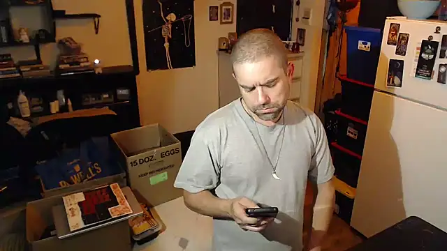 Snapshot of Daddy_Werewolf chatting on July 1, 2026, 6:04 am Daddy Werewolf online show from July 1, 2026, 6:04 am