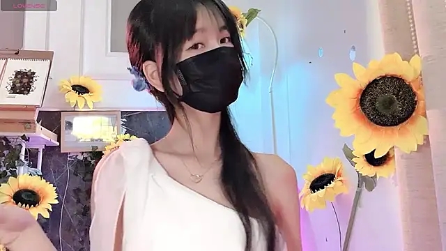 Snapshot of Your-Sunshinee chatting on July 13, 2026, 1:41 am Your-Sunshinee online show from July 13, 2026, 1:41 am
