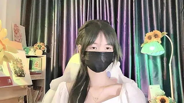 Snapshot of Your-Sunshinee chatting on July 14, 2026, 7:35 am Your-Sunshinee online show from July 14, 2026, 7:35 am