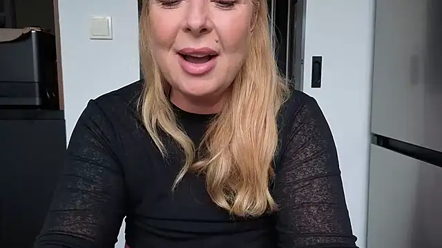 TammyJeann online show from September 15, 2025, 7:08 am