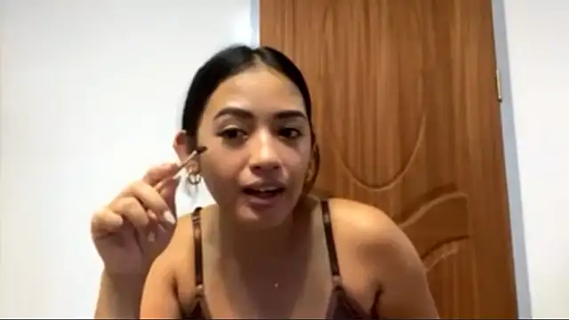 Snapshot of JanellaFakhoury chatting on July 4, 2026, 8:20 am JanellaFakhoury online show from July 4, 2026, 8:20 am