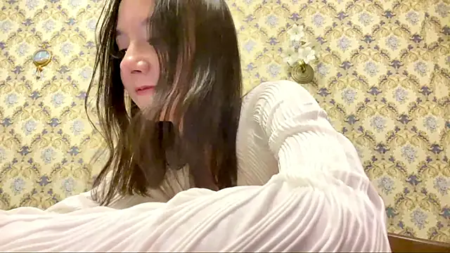 Snapshot of AftonRouillard chatting on June 30, 2026, 8:10 pm AftonRouillard online show from June 30, 2026, 8:10 pm