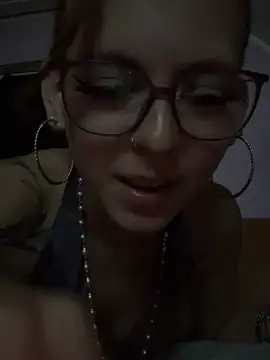 Snapshot of Alina-420 chatting on June 30, 2026, 8:10 pm Alina-420 online show from June 30, 2026, 8:10 pm