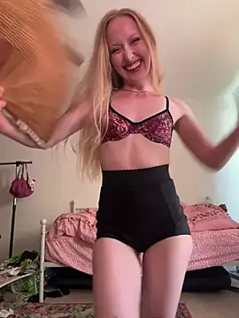 ekaterina-goddess online show from July 6, 2026, 2:08 am