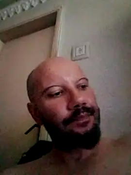 Snapshot of lovomde chatting on July 1, 2026, 2:40 pm lovomde online show from July 1, 2026, 2:40 pm
