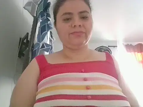 Snapshot of scarletthills19 chatting on July 4, 2026, 2:56 pm scarletthills19 online show from July 4, 2026, 2:56 pm