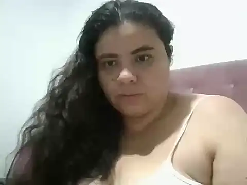Snapshot of scarletthills19 chatting on July 9, 2026, 12:37 am scarletthills19 online show from July 9, 2026, 12:37 am