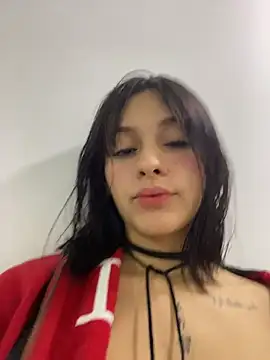 karolCozmo online show from July 9, 2026, 6:39 am