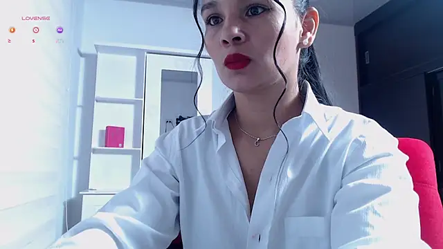 cristalmiel online show from July 4, 2026, 11:16 am