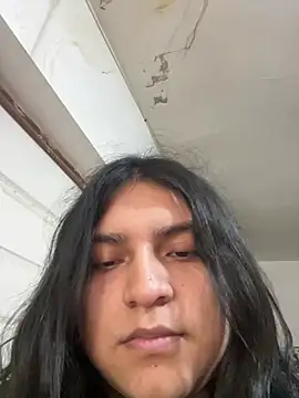 petitelatino online show from July 2, 2026, 10:49 pm