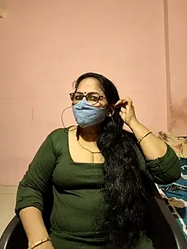 Snapshot of Luckybb-36 chatting on July 12, 2026, 3:58 pm Luckybb-36 online show from July 12, 2026, 3:58 pm