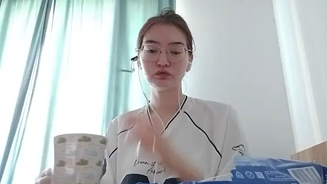 BeatrizGeving online show from July 5, 2026, 7:26 am